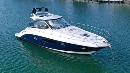 42' Chaparral 2010 Yacht For Sale